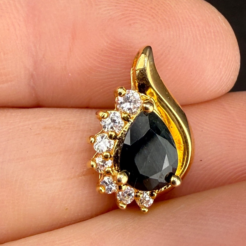 Vintage WM Pendant Gold Tone Black Pear Cut Teardrop Sterling Silver 925